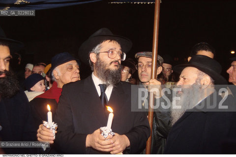 Caption: Nome:..MATRIMONIO.. ..Localizzazione:..VENEZIA / CANNAREGIO / GHETTO..VENICE / CANNAREGIO  / GHETTO  ..Soggetto:..MATRIMONIO..WEDDING..Cronologia:..  ....Autore:......Stile:......Editori Stampatori:......Committenza:......Materia e Tecnica:......Collocazione:......Note:..MATRIMONIO ORTODOSSO  ....Riproduzione Fotografica:  ..Graziano Arici/Rosebud2 ....Copyright:..Graziano Arici/Rosebud2/....Data:..1994 ....Costo:..A....Key:..RITI..RITES