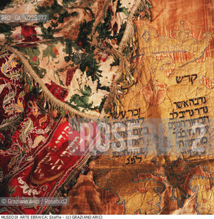 Nome:.. MUSEO DI ARTE EBRAICA : STOFFE..    ..Localizzazione:..VENEZIA / CANNAREGIO / CAMPO DEL GHETTO NOVO 2902/B / MUSEO DI ARTE EBRAICA  ..VENICE / CANNAREGIO / CAMPO GHETTO NOVO  2902/B / THE MUSEUM OF JEWISH ART     ..Soggetto:..STOFFE  ..FABRICS  ..Cronologia:..  ....Autore:......Stile:......Editori Stampatori:......Committenza:......Materia e Tecnica:......Collocazione:......Note:......Riproduzione Fotografica:  ..Graziano Arici/Rosebud2 ....Copyright:..Graziano Arici/Rosebud2/....Data:..1994 ....Costo:..A....Key:..MUSEI  OGGETTI   ..MUSEUMS  OBJECTS  ..