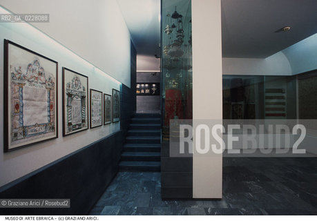 Nome:..MUSEO DI ARTE EBRAICA : SALA..     ..Localizzazione:..VENEZIA / CANNAREGIO / CAMPO DEL GHETTO NOVO 2902/B / MUSEO DI ARTE EBRAICA  ..VENICE / CANNAREGIO / CAMPO GHETTO NOVO  2902/B / THE MUSEUM OF JEWISH ART     ..Soggetto:..SALA  ..ROOM  ..Cronologia:..  ....Autore:......Stile:......Editori Stampatori:......Committenza:......Materia e Tecnica:......Collocazione:......Note:......Riproduzione Fotografica:  ..Graziano Arici/Rosebud2 ....Copyright:..Graziano Arici/Rosebud2/....Data:..1994 ....Costo:..A....Key:..MUSEI  ..MUSEUMS  ..