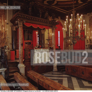Nome:..SCUOLA GRANDE SPAGNOLA : LA BIMA’ (SI INTRAVVEDE L’ORGANO DI FATTURA OTTOCENTESCA)..   ..Localizzazione:..VENEZIA / CANNAREGIO / GHETTO VECCHIO / SINAGOGA / SCUOLA GRANDE SPAGNOLA   ..VENICE / CANNAREGIO /  GHETTO VECCHIO / SYNAGOGUE / SCUOLA GRANDE SPAGNOLA     ..Soggetto:..ORGANO DIETRO LA BIMÀ  ..ORGAN BEHIND THE BIMAH   ..Cronologia:..SEC. XIX FINE /1893  ..XIXth CENTURY / 1893   ....Autore:......Stile:......Editori Stampatori:......Committenza:......Materia e Tecnica:......Collocazione:......Note:......Riproduzione Fotografica:  ..Graziano Arici/Rosebud2 ....Copyright:..Graziano Arici/Rosebud2/....Data:..1994 ....Costo:..A....Key:..CHIESA..CHURCH..