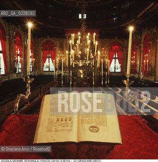 Nome:..SCUOLA GRANDE SPAGNOLA : INTERNO VERSO LA BIMÀ CON LIBRO DI PREGHIERA..    ..Localizzazione:..VENEZIA / CANNAREGIO / GHETTO VECCHIO / SINAGOGA / SCUOLA GRANDE SPAGNOLA   ..VENICE / CANNAREGIO /  GHETTO VECCHIO / SYNAGOGUE / SCUOLA GRANDE SPAGNOLA     ..Soggetto:..INTERNO VERSO LA BIMÀ / LIBRO DI PREGHIERA  ..INTERIOR TOWARDS BIMAH  / PRAYER BOOK  ..Cronologia:..SEC. XVI SECONDA METÀ / RIEDIFICATA NEL SEC. XVII PRIMA METÀ   ..XVIth CENTURY / REBUILT IN THE XVIIth CENTURY   ..Autore:..LONGHENA BALDASSARRE / MANIERA    ..LONGHENA BALDASSARRE / STYLE   ..Stile:..BAROCCO  ..BAROQUE   ..Editori Stampatori:......Committenza:......Materia e Tecnica:......Collocazione:......Note:......Riproduzione Fotografica:  ..Graziano Arici/Rosebud2 ....Copyright:..Graziano Arici/Rosebud2/....Data:..1994 ....Costo:..A....Key:..CHIESA..CHURCH..