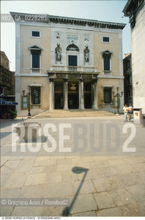 Caption: Nome: ..GRAN TEATRO LA FENICE..Descrizione: ..FACCIATA  / VENEZIA..Credit: ..Graziano Arici/Rosebud2/..Costo: ..A..Nazione: ..ITALIA..Città: ..VENEZIA..Data: ..1985 c.a.