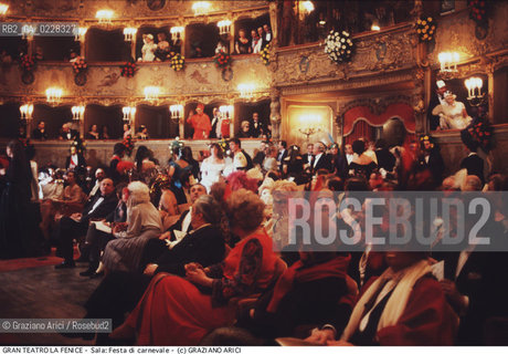 Nome: ..GRAN TEATRO LA FENICE..Descrizione: ..SALA FESTA DI CARNEVALE / VENEZIA..Credit: ..Graziano Arici/Rosebud2/..Costo: ..A..Nazione: ..ITALIA..Città: ..VENEZIA..Data: ..1985 ca...