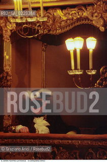 Caption: Localizzazione:..VENEZIA / S. MARCO..Oggetto:..Soggetto:..CARNEVALE IN MASCHERA ALLA FENICE..Cronologia: ....Definizione Culturale:..   Autore: ....   Stile:....   Editori/Stampatori:..   Committenza:..Materia e Tecnica:....Collocazione:..Note:....Riproduzione Fotografica:..Graziano Arici/Rosebud2 .Copyright:..Graziano Arici/Rosebud2 .Data:..1986..Costo:..A
