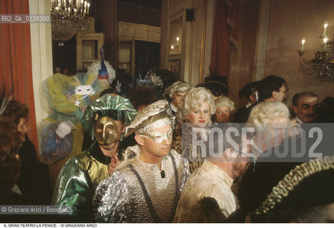 Caption: Nome: ..GRAN TEATRO LA FENICE..Descrizione: ..FOYER FESTA DI CARNEVALE / VENEZIA..Credit: ..Graziano Arici/Rosebud2/..Costo: ..A..Nazione: ..ITALIA..Città: ..VENEZIA..Data: ..1985 ca.