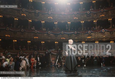 Caption: Nome: ..GRAN TEATRO LA FENICE..Descrizione: ..SALA FESTA DI CARNEVALE / VENEZIA KATIA RICCIARELLI..Credit: ..Graziano Arici/Rosebud2/..Costo: ..A..Nazione: ..ITALIA..Città: ..VENEZIA..Data: ..1985 ca.