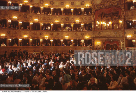 Caption: Nome: ..GRAN TEATRO LA FENICE..Descrizione: ..IL PAPA GIOVANNI PAOLO II - KAROL WOJTYLA  / VENEZIA SALA..Credit: ..Graziano Arici/Rosebud2/..Costo: ..A..Nazione: ..ITALIA..Città: ..VENEZIA..Data: ..16/06/1985