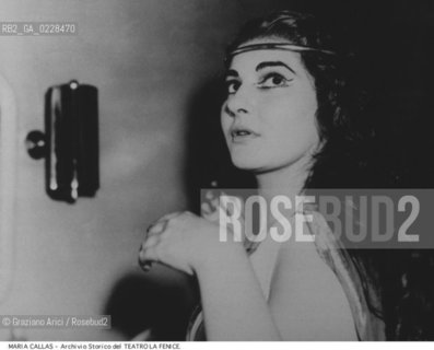 Nome:..CALLAS MARIA..Descrizione:..alias MARIA KALOGEROPOULOS / MUSICA CLASSICA CANTANTE LIRICA SOPRANO..Credit:..ARCHIVIO STORICO DEL TEATRO LA FENICE/..Costo:..A..Nazione:..USA..Città:..VENEZIA..Data:..195?....La cessione dei diritti di questa immagine si intende per quanto di nostra competenza. Non comprende invece le eventuali spese  relative a diritti che potranno essere richiesti dagli Enti o persone fisiche cui appartengono eventualmente i soggetti  ripresi. Tali costi, ove necessari, e l’espletamento di qualsivoglia pratica di richiesta di concessione del permesso di pubblicazione sono esclusivamente a carico e a cura del soggetto acquirente di questa immagine.