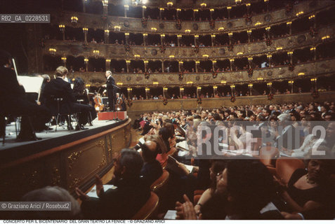 Caption: Nome: ..GRAN TEATRO LA FENICE..Descrizione: ..MUSICA CLASSICA / CONCERTO PER IL BICENTENARIO / IL DIRETTORE DORCHESTRA PRETRE GEORGES E LORCHESTRA DEL TEATRO LA FENICE / VENEZIA..Credit: ..Graziano Arici/Rosebud2/..Costo: ..A..Nazione: ..ITALIA..Città: ..VENEZIA..Data: ..16/05/92..La cessione dei diritti di questa immagine si intende per quanto di nostra competenza. Non comprende invece le eventuali spese  relative a diritti che potranno essere richiesti dagli Enti o persone fisiche cui appartengono eventualmente i soggetti  ripresi. Tali costi, ove necessari, e l’espletamento di qualsivoglia pratica di richiesta di concessione del permesso di pubblicazione sono esclusivamente a carico e a cura del soggetto acquirente di questa immagine.