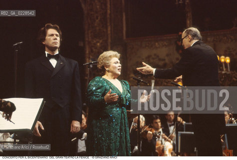 Caption: Nome: ..GRAN TEATRO LA FENICE..Descrizione: ..MUSICA CLASSICA / CONCERTO PER IL BICENTENARIO /  MARILYN HORNE SAMUEL RAMEY IL DIRETTORE DORCHESTRA PRETRE GEORGES E LORCHESTRA DEL TEATRO LA FENICE / VENEZIA..Credit: ..Graziano Arici/Rosebud2/..Costo: ..A..Nazione: ..ITALIA..Città: ..VENEZIA..Data: ..16/05/92..La cessione dei diritti di questa immagine si intende per quanto di nostra competenza. Non comprende invece le eventuali spese  relative a diritti che potranno essere richiesti dagli Enti o persone fisiche cui appartengono eventualmente i soggetti  ripresi. Tali costi, ove necessari, e l’espletamento di qualsivoglia pratica di richiesta di concessione del permesso di pubblicazione sono esclusivamente a carico e a cura del soggetto acquirente di questa immagine.