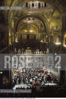 Caption: Nome: ..GRAN TEATRO LA FENICE..Descrizione: ..CONCERTO PER I 900 ANNI DELLA BASILICA DI SAN MARCO / VENEZIA..Credit: ..Graziano Arici/Rosebud2/..Costo: ..A..Nazione: ..ITALIA..Città: ..VENEZIA..Data: ..1997