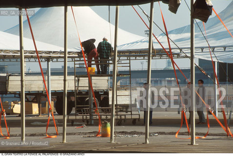 Caption: Nome: ..GRAN TEATRO LA FENICE..Descrizione: ..COSTRUZIONE DEL PALAFENICE / TRONCHETTO..Credit: ..Graziano Arici/Rosebud2/..Costo: ..A..Nazione: ..ITALIA..Città: ..VENEZIA..Data: ..1996