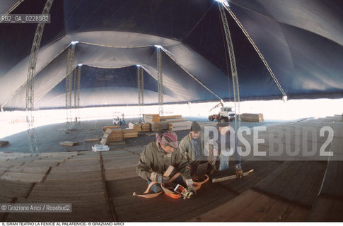 Caption: Nome: ..GRAN TEATRO LA FENICE..Descrizione: ..COSTRUZIONE DEL PALAFENICE / TRONCHETTO..Credit: ..Graziano Arici/Rosebud2/..Costo: ..A..Nazione: ..ITALIA..Città: ..VENEZIA..Data: ..1996