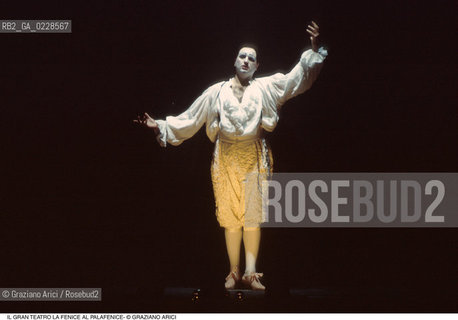 Caption: Nome: ..GRAN TEATRO LA FENICE..Descrizione: ..INAUGURAZIONE DEL PALAFENICE / TRONCHETTO DON GIOVANNI DI MOZART..Credit: ..Graziano Arici/Rosebud2/..Costo: ..A..Nazione: ..ITALIA..Città: ..VENEZIA..Data: ..1996..La cessione dei diritti di questa immagine si intende per quanto di nostra competenza. Non comprende invece le eventuali spese  relative a diritti che potranno essere richiesti dagli Enti o persone fisiche cui appartengono eventualmente i soggetti  ripresi. Tali costi, ove necessari, e l’espletamento di qualsivoglia pratica di richiesta di concessione del permesso di pubblicazione sono esclusivamente a carico e a cura del soggetto acquirente di questa immagine.