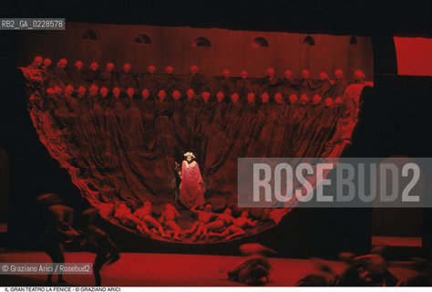 Caption: Nome: ..GRAN TEATRO LA FENICE..Descrizione: ..OPERA LIRICA ORFEO E EURIDICE DI CHRISTOPH WILLIBALD GLUCK..Credit: ..Graziano Arici/Rosebud2/..Costo: ..B..Nazione: ..ITALIA..Città: ..VENEZIA..Data: ..1982..La cessione dei diritti di questa immagine si intende per quanto di nostra competenza. Non comprende invece le eventuali spese  relative a diritti che potranno essere richiesti dagli Enti o persone fisiche cui appartengono eventualmente i soggetti  ripresi. Tali costi, ove necessari, e l’espletamento di qualsivoglia pratica di richiesta di concessione del permesso di pubblicazione sono esclusivamente a carico e a cura del soggetto acquirente di questa immagine.