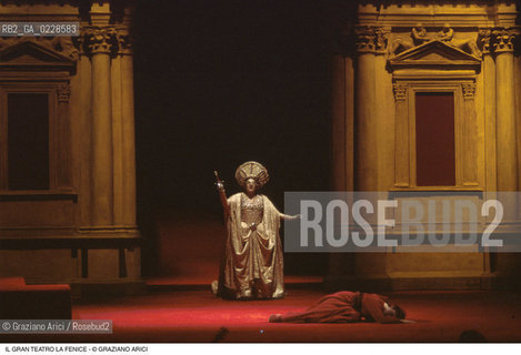 Caption: Nome: ..GRAN TEATRO LA FENICE..Descrizione: ..OPERA LIRICA IL GIUSTINO DI ANTONIO VIVALDI..Credit: ..Graziano Arici/Rosebud2/..Costo: ..B..Nazione: ..ITALIA..Città: ..VENEZIA..Data: ..1985..La cessione dei diritti di questa immagine si intende per quanto di nostra competenza. Non comprende invece le eventuali spese  relative a diritti che potranno essere richiesti dagli Enti o persone fisiche cui appartengono eventualmente i soggetti  ripresi. Tali costi, ove necessari, e l’espletamento di qualsivoglia pratica di richiesta di concessione del permesso di pubblicazione sono esclusivamente a carico e a cura del soggetto acquirente di questa immagine.