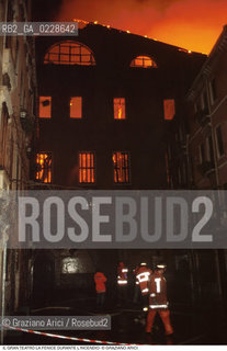 Caption: Nome: ..GRAN TEATRO LA FENICE..Descrizione: ..IL TEATRO IL GIORNO DURANTE LINCENDIO / VENEZIA..Credit: ..Graziano Arici/Rosebud2/..Costo: ..B..Nazione: ..ITALIA..Città: ..VENEZIA..Data: ..29/01/1996