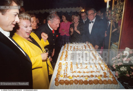 Caption: Nome: ..GRAN TEATRO LA FENICE..Descrizione: ..FESTA PER IL BICENTENARIO / CON IL SOPRANO MARILYN HORNE E IL DIRETTORE DORCHESTRA PRETRE GEORGES / VENEZIA..Credit: ..Graziano Arici/Rosebud2/..Costo: ..A..Nazione: ..ITALIA..Città: ..VENEZIA..Data: ..16/05/92