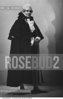 Nome: ..GALEFFI CARLO..Descrizione: ..MUSICA CLASSICA CANTANTE LIRICO BARITONO / NELLOPERA TOSCA..Credit:..ARCHIVIO STORICO DEL TEATRO LA FENICE/..Costo: ..A..Nazione: ..ITALIA..Città:..VENEZIA..Data: ..194?....La cessione dei diritti di questa immagine si intende per quanto di nostra competenza. Non comprende invece le eventuali spese  relative a diritti che potranno essere richiesti dagli Enti o persone fisiche cui appartengono eventualmente i soggetti  ripresi. Tali costi, ove necessari, e l’espletamento di qualsivoglia pratica di richiesta di concessione del permesso di pubblicazione sono esclusivamente a carico e a cura del soggetto acquirente di questa immagine.