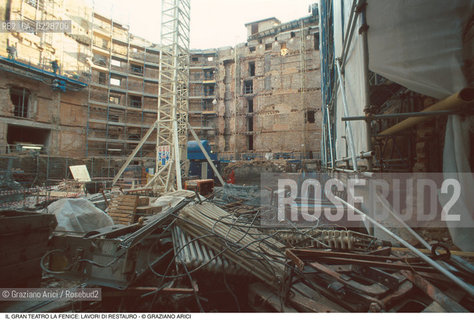 Caption: Nome: ..GRAN TEATRO LA FENICE..Descrizione: ..LAVORI IN CORSO ( IMPREGILO ) / VENEZIA..Credit: ..Graziano Arici/Rosebud2/..Costo: ..A..Nazione: ..ITALIA..Città: ..VENEZIA..Data: ..1997..La cessione dei diritti di questa immagine si intende per quanto di nostra competenza. Non comprende invece le eventuali spese  relative a diritti che potranno essere richiesti dagli Enti o persone fisiche cui appartengono eventualmente i soggetti  ripresi. Tali costi, ove necessari, e l’espletamento di qualsivoglia pratica di richiesta di concessione del permesso di pubblicazione sono esclusivamente a carico e a cura del soggetto acquirente di questa immagine.