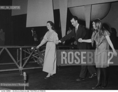 Nome:..NONO LUIGI..Descrizione:..MUSICA CONTEMPORANEA COMPOSITORE / ALLA FENICE ALLA RAPPRESENTAZIONE DELLOPERA INTOLLERANZA 1960 ..Credit:..ARCHIVIO STORICO DEL TEATRO LA FENICE/..Costo:..A..Nazione:..ITALIA..Città:..VENEZIA..Data:..1961....La cessione dei diritti di questa immagine si intende per quanto di nostra competenza. Non comprende invece le eventuali spese  relative a diritti che potranno essere richiesti dagli Enti o persone fisiche cui appartengono eventualmente i soggetti  ripresi. Tali costi, ove necessari, e l’espletamento di qualsivoglia pratica di richiesta di concessione del permesso di pubblicazione sono esclusivamente a carico e a cura del soggetto acquirente di questa immagine.