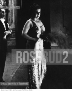 Nome:..DALLA RIZZA GILDA..Descrizione:..MUSICA CLASSICA CANTANTE LIRICA SOPRANO / NELLOPERA FEDORA..Credit:..ARCHIVIO STORICO DEL TEATRO LA FENICE/..Costo:..A..Nazione:..ITALIA..Città:..VENEZIA..Data:..196?....La cessione dei diritti di questa immagine si intende per quanto di nostra competenza. Non comprende invece le eventuali spese  relative a diritti che potranno essere richiesti dagli Enti o persone fisiche cui appartengono eventualmente i soggetti  ripresi. Tali costi, ove necessari, e l’espletamento di qualsivoglia pratica di richiesta di concessione del permesso di pubblicazione sono esclusivamente a carico e a cura del soggetto acquirente di questa immagine.