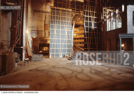 Caption: Nome: ..GRAN TEATRO LA FENICE..Descrizione: ..PALCOSCENICO  / VENEZIA..Credit: ..Graziano Arici/Rosebud2/..Costo: ..A..Nazione: ..ITALIA..Città: ..VENEZIA..Data: ..1985 c.a.