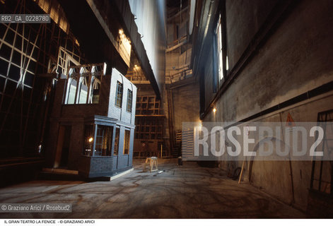 Caption: Nome: ..GRAN TEATRO LA FENICE..Descrizione: ..PALCOSCENICO  / VENEZIA..Credit: ..Graziano Arici/Rosebud2/..Costo: ..A..Nazione: ..ITALIA..Città: ..VENEZIA..Data: ..1985 c.a.