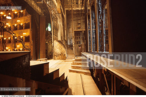 Caption: Nome: ..GRAN TEATRO LA FENICE..Descrizione: ..PALCOSCENICO  / VENEZIA..Credit: ..Graziano Arici/Rosebud2/..Costo: ..A..Nazione: ..ITALIA..Città: ..VENEZIA..Data: ..1985 c.a.