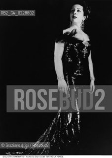 Nome:..SIMIONATO GIULIETTA..Descrizione:..MUSICA CLASSICA CANTANTE LIRICA MEZZOSOPRANO..Credit:..ARCHIVIO STORICO DEL TEATRO LA FENICE/..Costo:..A..Nazione:..ITALIA..Città:..VENEZIA..Data:..196?....La cessione dei diritti di questa immagine si intende per quanto di nostra competenza. Non comprende invece le eventuali spese  relative a diritti che potranno essere richiesti dagli Enti o persone fisiche cui appartengono eventualmente i soggetti  ripresi. Tali costi, ove necessari, e l’espletamento di qualsivoglia pratica di richiesta di concessione del permesso di pubblicazione sono esclusivamente a carico e a cura del soggetto acquirente di questa immagine.