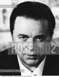 Nome:..TAGLIAVINI FERRUCCIO..Descrizione:..MUSICA CLASSICA CANTANTE LIRICO TENORE..Credit:..ARCHIVIO STORICO DEL TEATRO LA FENICE/..Costo:..A..Nazione:..ITALIA..Città:..VENEZIA..Data:..1964....La cessione dei diritti di questa immagine si intende per quanto di nostra competenza. Non comprende invece le eventuali spese  relative a diritti che potranno essere richiesti dagli Enti o persone fisiche cui appartengono eventualmente i soggetti  ripresi. Tali costi, ove necessari, e l’espletamento di qualsivoglia pratica di richiesta di concessione del permesso di pubblicazione sono esclusivamente a carico e a cura del soggetto acquirente di questa immagine.