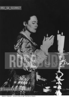 Nome:..TEBALDI RENATA..Descrizione:..MUSICA CLASSICA CANTANTE LIRICA SOPRANO..Credit:..ARCHIVIO STORICO DEL TEATRO LA FENICE/..Costo:..A..Nazione:..ITALIA..Città:..VENEZIA..Data:..196?....La cessione dei diritti di questa immagine si intende per quanto di nostra competenza. Non comprende invece le eventuali spese  relative a diritti che potranno essere richiesti dagli Enti o persone fisiche cui appartengono eventualmente i soggetti  ripresi. Tali costi, ove necessari, e l’espletamento di qualsivoglia pratica di richiesta di concessione del permesso di pubblicazione sono esclusivamente a carico e a cura del soggetto acquirente di questa immagine.