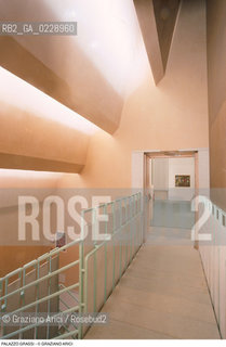 Nome: ..PALAZZO GRASSI..Descrizione: ..SCALE CORRIDOIO..Credit: ..Graziano Arici/Rosebud2 ...Nazione: ..ITALIA..Città: ....Data: ..