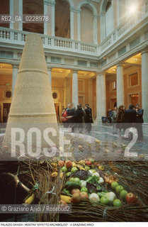 Nome: ..PALAZZO GRASSI..Descrizione: ..MOSTRA EFFETTO ARCIMBOLDO ..Credit: ..Graziano Arici/Rosebud2 ...Nazione: ..ITALIA..Città: ....Data: ..1987