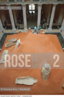 Nome: ..PALAZZO GRASSI..Descrizione: ..MOSTRA I FENICI ..Credit: ..Graziano Arici/Rosebud2 ...Nazione: ..ITALIA..Città: ....Data: ..1988