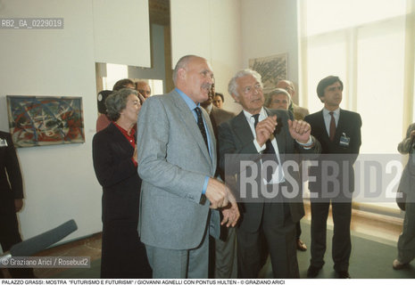 Nome: ..PALAZZO GRASSI..Descrizione: ..GLI ARCHITETTI GAE AULENTI E FELICIANO BENVENUTI CON  IL DIRETTORE DI PALAZZO GRASSI PONTUS HULTEN E IL CRITICO GERMANO CELANT..Credit: ..Graziano Arici/Rosebud2 ...Nazione: ..ITALIA..Città: ....Data: ..1986