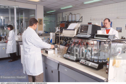 Nome: ..ASPIV..Descrizione: ..LABORATORIO ANALISI DI CA SOLARO..Credit: ..Graziano Arici/Rosebud2 ...Nazione: ..ITALIA..Città: ....Data: ..1998