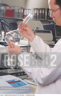 Nome: ..ASPIV..Descrizione: ..LABORATORIO ANALISI DI CA SOLARO..Credit: ..Graziano Arici/Rosebud2 ...Nazione: ..ITALIA..Città: ....Data: ..1998