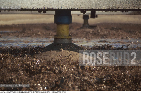 Nome: ..ASPIV..Descrizione: ..CENTRALE DI DISINQUINAMENTO DI PORTO MARGHERA..Credit: ..Graziano Arici/Rosebud2 ...Nazione: ..ITALIA..Città: ....Data: ..1998