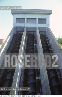 Nome: ..ASPIV..Descrizione: ..IMPIANTO DI DEPURAZIONE DEL LIDO DI VENEZIA..Credit: ..Graziano Arici/Rosebud2 ...Nazione: ..ITALIA..Città: ....Data: ..1998