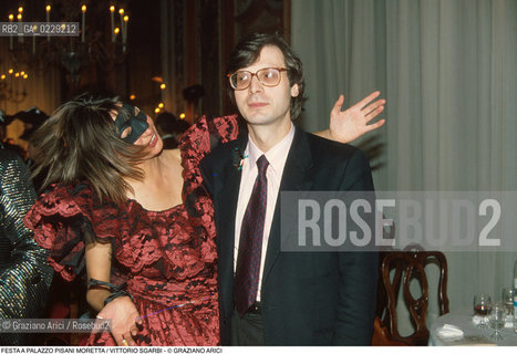 Caption: Caption: Nome: ..FESTA A PALAZZO PISANI MORETTA..Descrizione: ..IL CRITICO VITTORIO SGARBI / MASCHERE  COSTUMI..Credit: ..Graziano Arici/Rosebud2 .Costo: ..A..Nazione: ..ITALIA..Città: ....Data: ..1993