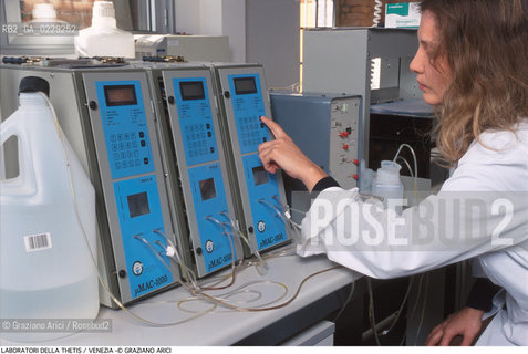 Localizzazione:..VENEZIA CASTELLO ARSENALE..Oggetto:..Soggetto:..THETIS SCIENZA TECNOLOGIA MARE ACQUA /..LABORATORIO..Cronologia: ..Definizione Culturale:..   Autore:..   Stile:..   Editori/Stampatori:..   Committenza:..Materia e Tecnica:....Collocazione:..Note:....Riproduzione Fotografica:..Copyright:..Graziano Arici/Rosebud2 .Data:..2000..Costo:..A