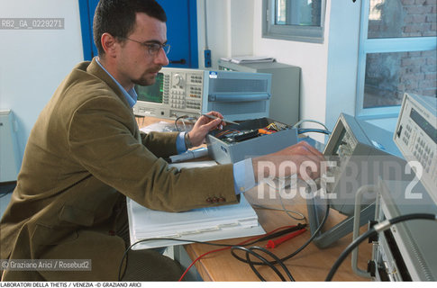 Localizzazione:..VENEZIA CASTELLO ARSENALE..Oggetto:..Soggetto:..THETIS SCIENZA TECNOLOGIA MARE ACQUA /..LABORATORI..Cronologia: ..Definizione Culturale:..   Autore:..   Stile:..   Editori/Stampatori:..   Committenza:..Materia e Tecnica:....Collocazione:..Note:....Riproduzione Fotografica:..Copyright:..Graziano Arici/Rosebud2 .Data:..2000..Costo:..A