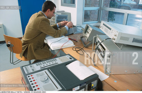 Localizzazione:..VENEZIA CASTELLO ARSENALE..Oggetto:..Soggetto:..THETIS SCIENZA TECNOLOGIA MARE ACQUA /..LABORATORI..Cronologia: ..Definizione Culturale:..   Autore:..   Stile:..   Editori/Stampatori:..   Committenza:..Materia e Tecnica:....Collocazione:..Note:....Riproduzione Fotografica:..Copyright:..Graziano Arici/Rosebud2 .Data:..2000..Costo:..A