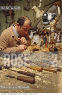 Nome: ..MORETTI..Descrizione: ..ARTIGIANATO LABORATORIO FALEGNAMERIA / A S. POLO..Credit: ..Graziano Arici/Rosebud2/..Costo: ..A..Nazione: ..ITALIA..Città: ....Data: ..1993