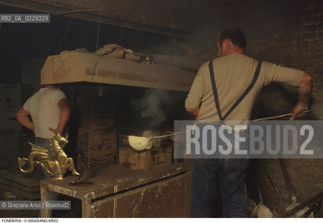 Nome: ..FONDERIA..Descrizione: ..ARTIGIANATO FABBRO / A CANNAREGIO..Credit: ..Graziano Arici/Rosebud2/..Costo: ..A..Nazione: ..ITALIA..Città: ....Data: ..1993