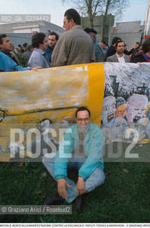 Nome: ..MANIFESTAZIONE CONTRO LA DISCARICA E I RIFIUTI TOSSICI..Descrizione: ..POLITICA PROTESTA ECOLOGIA AMBIENTE SINISTRA VERDI / MICHELE BOATO DAVANTI A UNO STRISCIONE ..Credit: ..Graziano Arici/Rosebud2/..Costo: ..A..Nazione: ..ITALIA..Città: ..MARGHERA..Data: ..1990