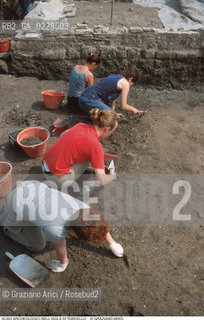 Localizzazione:..VENEZIA / TORCELLO..Oggetto:..Soggetto:..SCAVI ARCHEOLOGICI NELLISOLA DI TORCELLO..ARCHEOLOGIA..Cronologia: ....Definizione Culturale:..   Autore: ..   Stile: ..   Editori/Stampatori:..   Committenza:..Materia e Tecnica:..Collocazione:..Note:....Riproduzione Fotografica:..Graziano Arici/Rosebud2 .Copyright:..Graziano Arici/Rosebud2 .Data:..2000..