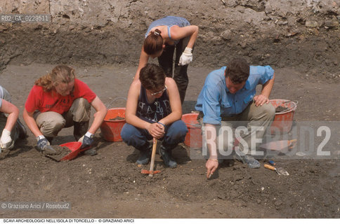 Localizzazione:..VENEZIA / TORCELLO..Oggetto:..Soggetto:..SCAVI ARCHEOLOGICI NELLISOLA DI TORCELLO..ARCHEOLOGIA..Cronologia: ....Definizione Culturale:..   Autore: ..   Stile: ..   Editori/Stampatori:..   Committenza:..Materia e Tecnica:..Collocazione:..Note:....Riproduzione Fotografica:..Graziano Arici/Rosebud2 .Copyright:..Graziano Arici/Rosebud2 .Data:..2000..