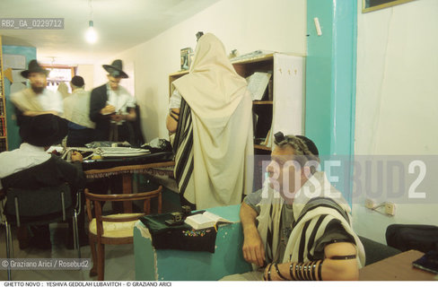 Nome:..GHETTO NOVO :  YESHIVA GEDOLAH LUBAVITCH..SCUOLA RABBINICA..Localizzazione:..VENEZIA / CANNAREGIO / GHETTO NOVO..VENICE / CANNAREGIO  / GHETTO NOVO  ..Soggetto:..TEFFILIN / TALLETH / PREGHIERA..Cronologia:..Autore:..Stile:..Editori Stampatori:..Committenza:..Materia e Tecnica:..Collocazione:..Note:..Riproduzione Fotografica:..Graziano Arici/Rosebud2  ..Copyright:..Graziano Arici/Rosebud2/  ..Data:..2000..Costo:..A